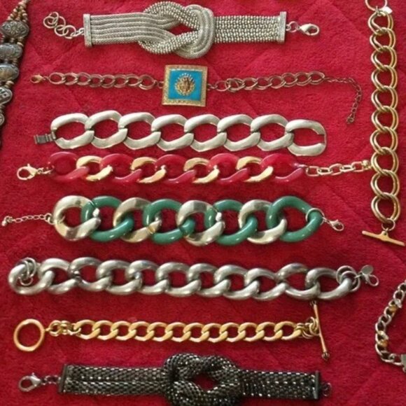 Vintage Lot of 14 Assorted Chain, Link, Beaded Bracelets - Picture 10 of 10